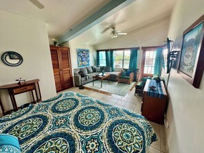 3 bedrooms, in-room safe, iron/ironing board, travel cot