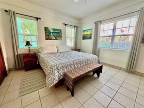 3 chambres, fer et planche à repasser, Wi-Fi gratuit
