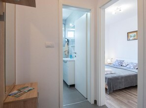 1 bedroom, iron/ironing board, internet, bed sheets