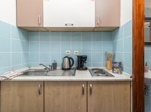 Fridge, microwave, stovetop, toaster