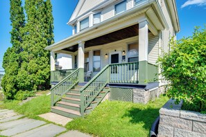 Exterior detail - 6 Mi to Montage Mtn Resort! Family Home w/ Yard (Scranton)