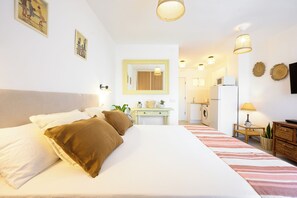 1 chambre, fer et planche à repasser, Wi-Fi, draps fournis