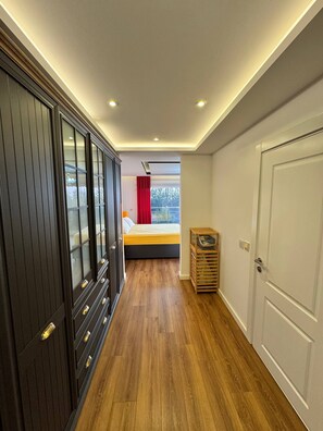 3 chambres, fer et planche à repasser, Wi-Fi, draps fournis