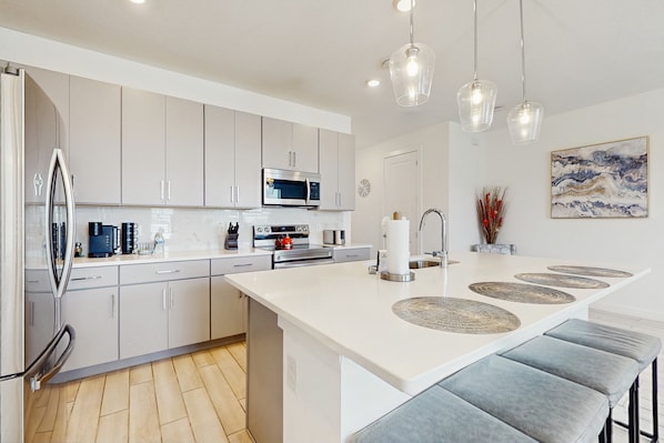 Fridge, microwave, oven, stovetop