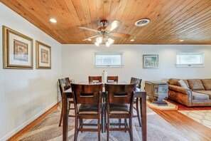 Dining - < 1 Mi to Boardwalk! Family Getaway in Ocean City (Ocean City)