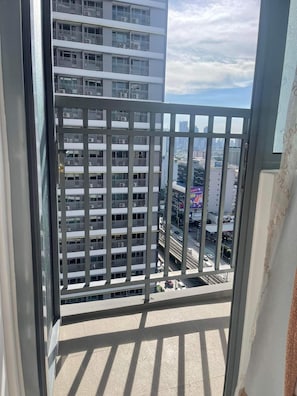 Condo, 1 Bedroom, Balcony, Pool View | Balcony