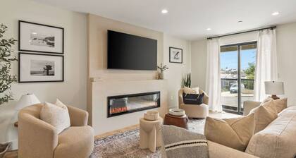 Modern 5bdr, Mins to Sunset Cliffs & Ocean Beach Point View Luxe by Avantstay