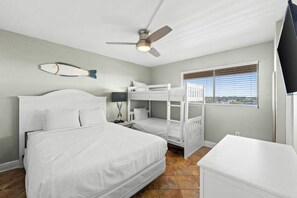 2 dormitorios, tabla de planchar con plancha, Internet y ropa de cama