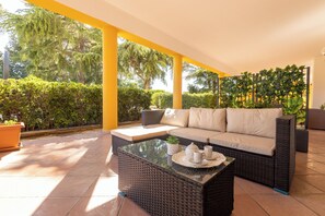 Appartamento, 3 camere da letto, vista giardino | Terrazza/patio