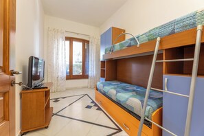 Apartment, 2 Bedrooms, Garden View | Free WiFi