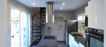 Modern and spacious house with a swimming pool
