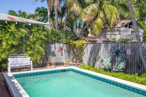 Charming 2 Bedroom Cottage in Old Town Key West