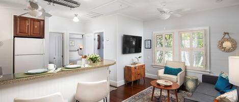 Televisor intel·ligent i llibres