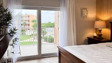 2 chambres, fer et planche à repasser, lit parapluie, Wi-Fi gratuit