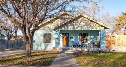 The Cottage On Tyler