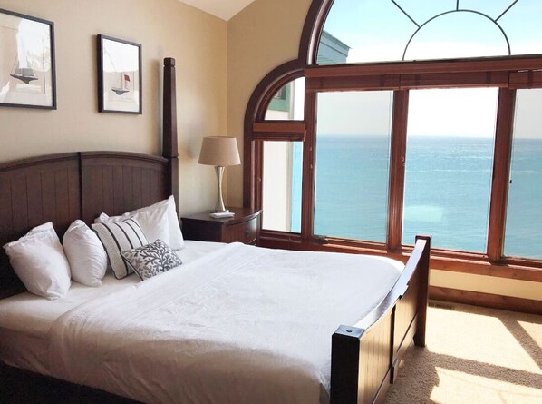 5 soverom, strykejern/-brett, wi-fi og sengetøy