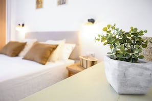 1 habitación, tabla de planchar con plancha, wifi y ropa de cama