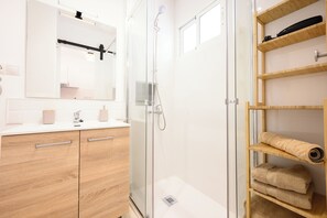 Hair dryer, towels, soap, toilet paper - Cozy Loft Matias Costa del Sol Benalmadena Malaga (Benalmádena)