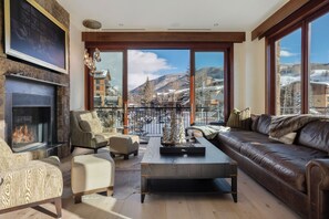 Smart-tv en een open haard