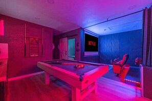 Games room - Olam Villa | Heated Pool | Cinema & GameRoom (Naples)