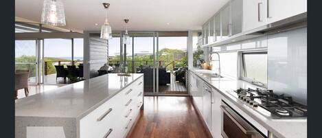 Microwave, oven, dishwasher, coffee/tea maker