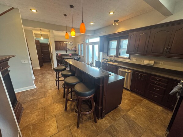 Fridge, microwave, oven, stovetop - Spacious 5BR/4BA Home - Close To Everything! (Indianapolis)