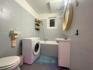 Departamento, 2 habitaciones, para fumadores, patio | Lavandería