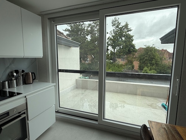 Microwave, oven, dishwasher