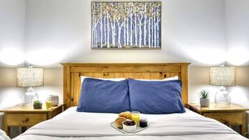 2 slaapkamers, een strijkplank/strijkijzer, gratis wifi, beddengoed