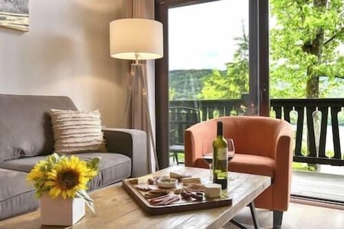 Stunning Condo - View Lake Tremblant & Mountain