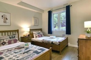 3 chambres, bureau, fer et planche à repasser, Wi-Fi gratuit