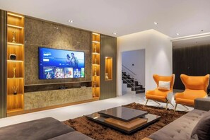 อีโคโนมีอพาร์ทเมนท์, ระเบียง, วิวเมือง | บริเวณนั่งเล่น