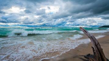 Una playa cerca