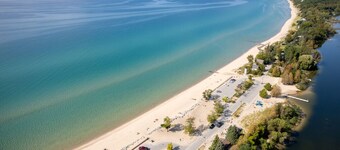 Empire Blue - A Northern Michigan getaway at the doorstep of the Sleeping Bear Dunes National Lakeshore