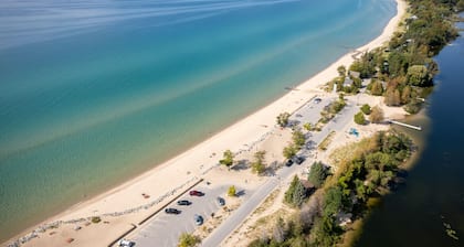 Empire Blue - A Northern Michigan getaway at the doorstep of the Sleeping Bear Dunes National Lakeshore