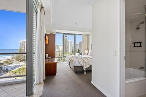 1 bedroom, in-room safe, iron/ironing board, free WiFi - Legends Standard Studio Ocean - Q Stay (Surfers Paradise)