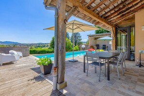 Outdoor dining - Le Clos des Acacias - CLUNY (CLUNY)
