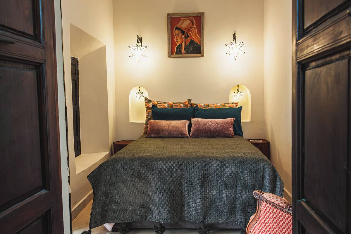 Comfort Double Room, 1 King Bed, Housekeeping, Pool View | Laptop workspace, soundproofing, free WiFi