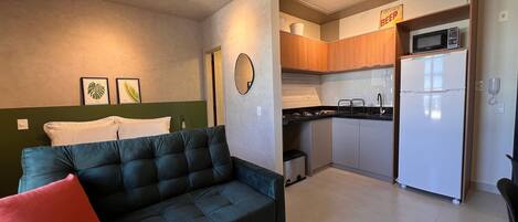 Estúdio básico | Área de estar | Smart TV 32 polegadas com canais digitais