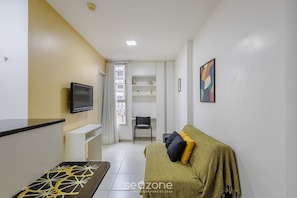 Basic Apartment | Living area