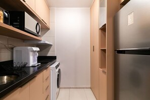 Basic Apartment | Private kitchen