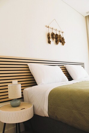 2 bedrooms, iron/ironing board, free WiFi, bed sheets - Beachside 2 BD Apartment | Balcony | AC (Vila Nova de Gaia)
