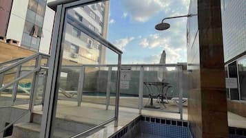 Estudio básico | Alberca | Alberca al aire libre