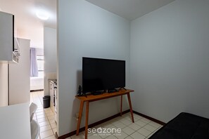 Basic Apartment | Living area