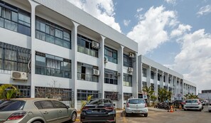 Basic Apartment | Exterior