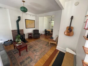 Videospill, fotballspill, bordtennis og bøker