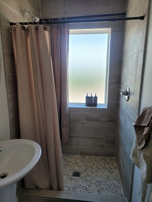 Shower, towels, soap, toilet paper - Rancher's Suite Unit 1 (Truth or Consequences)