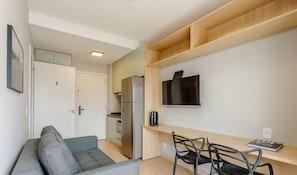 Basic Apartment | Living area