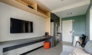 Basic Apartment | Living area