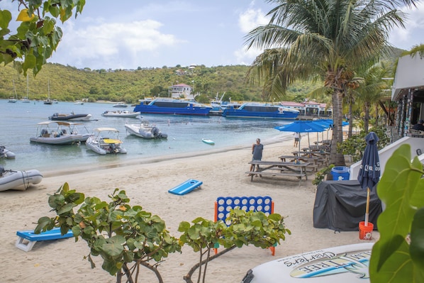 Κοντά στην παραλία, 3 beach bar